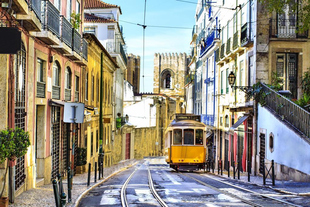 Alfama'S Nest Apartment Lisbon Luaran gambar